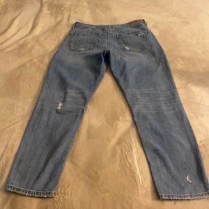 American Eagle (mom jean)